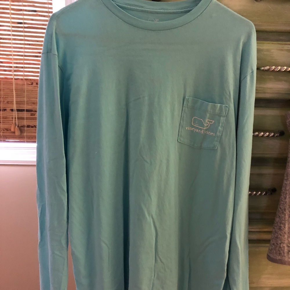 Long sleeve Vineyard Vines tshirt